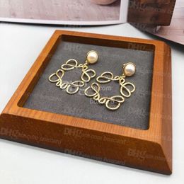Parel hanger bedel oorbellen met doos pakket sieraden klassieke gouden letter vergulde oorbellen studs