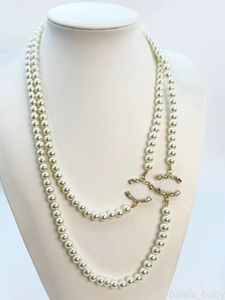 Colliers de créateurs avec pendentif en perles pour femmes, ras du cou de marque, lettre en diamant, bijoux cadeau de fête