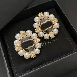 Pearl Stud Earring For Women Designer oorbellen Nieuwe trend Classic Crystal Big Round Earring Elegant feestjuwelen Accessoires Geschenk