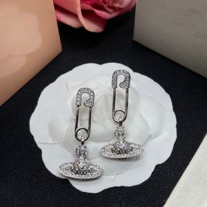 Boucles d'oreilles en perles Viviane luxe femmes créateur de mode bijoux boucles d'oreilles en or boucle d'oreille en métal cbijoutier Westwood femme 858