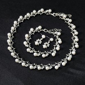 Perles Nouvelles Mariées Bijoux Accessoires De Mariée Bijoux Boucles D'oreilles Collier Couronne 3 Pièces Livraison Gratuite Charme Pour Mariage Mariée