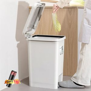 Poubelle à pédale avec couvercle, seau de rangement, type presse, poubelles de recyclage des déchets alimentaires, accessoires de cuisine 240119