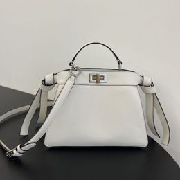 Kiekeboe ISeeU luxe draagtas Designer schoudertas Damesmode crossbody tas handtas Gemaakt van Cuoio Romano leer Wordt geleverd met handvat verstelbare schouderband