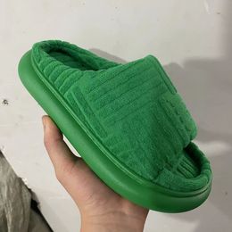 Peep Sandals Brand Toe glissades vertes pour les femmes chaussures plates Outwear Flip Flop Plateforme Zapatillas de Mujer S Slippers Platm Slipper