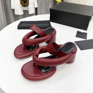 Peep Toe Vrouwen Flip Flops Ronde Hakken 2022 Runway Slippers Ronde Tenen Back Banden Slip op Vrouwelijke Party Jurk Hoge Heel Slipper Vrouw