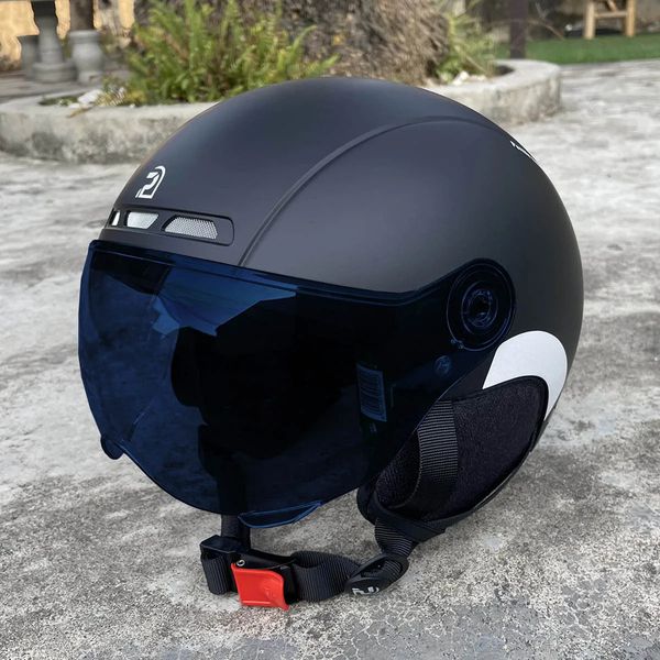 Casco de ciclismo de Pemila con gafas de protección de la oreja con lente Bicicleta MTB Road Ebike Bike para adultos 240401