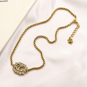 Pendentif plaqué or marque de luxe pendentifs de créateur collier chaîne de lettres en acier inoxydable