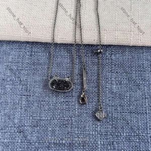 Pendent Kendrascott Collier Collier de bijoux de créateur pour femmes Kendrascott Elisa Fashion Géométrique Ovale Small Black Cat Ears Collier de dents de cristal frais 6368