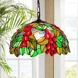 Hanglampen Amerikaans Pastorale creatieve Tiffany Red Grape Art Restaurant Kroonluchter European-stijl gekleurd glas Balkon Slaapkamer Licht