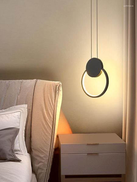 Lampes suspendues Lustre De Chevet Moderne Et Simple Lumière Luxueux Appareils D'éclairage Ins Net Rouge Longue Ligne Nordique Minimaliste