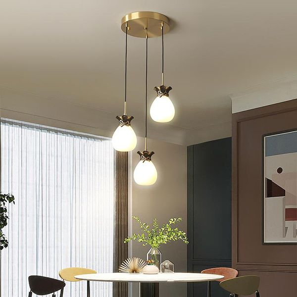 Lampes suspendues Laiton De Luxe Fonds Sources LED Lumière Sac D'argent Postmoderne Minimaliste Lampe Plafond Suspension Luminaire En Verre