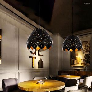 Hanger lampen eetkamer kroonluchter single head moderne minimalistische holle smeedijzeren bar lamp creatieve persoonlijkheid geometrische kunstlampenkap