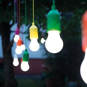 Lampes suspendues Économie d'énergie Cordon de traction Ampoules Portable LED Ampoule suspendue Alimenté par batterie Décor coloré pour Cour Jardin Camping Nuit