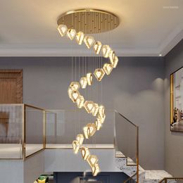 Hangende lampen led high-end duplex trap hartvormige kristal kroonluchter licht luxe villa pick lege roterende loft lamp