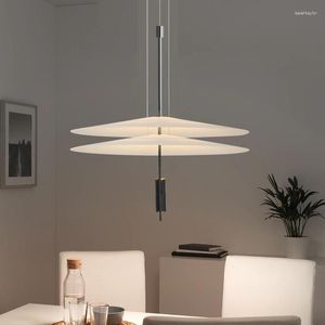 Lámparas colgantes Ltalian Modern Simple Creative Flying Saucer Living Designer Study Minimalist Nordic Comedor Araña