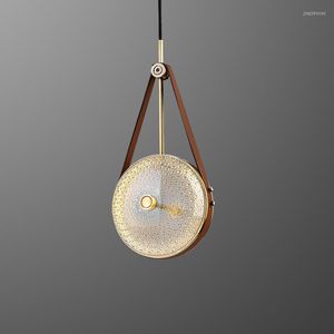 Lampes suspendues Lampe de cordon de conception d'art moderne avec matériau en verre de cuir pour lustre de chevet luminaire suspendu