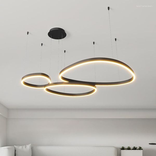 Lámparas colgantes Modernas luces de color blanco y negro Anillos cepillados Araña Led Iluminación para el hogar Montado en el techo para la sala de estar Dormitorio Colgando