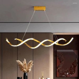 Lampes suspendues Lustres de lampe d'or modernes pour les lumières de salle à manger suspendus éclairage intérieur
