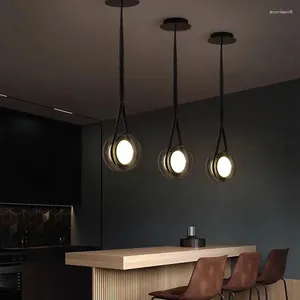 Lampes suspendues Style italien moderne luxe créatif mode ceinture boule lampe chambre étude studio salle à manger verre lumière décorative