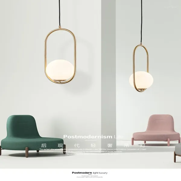 Lampes suspendues Plafonnier minimaliste moderne Lustre en fer forgé Abat-jour en verre Or E14 Chambre Chevet Salle à manger AC90-260V