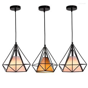 Lampes suspendues modernes nordiques E27 lumières fer noir rétro Loft Cage pyramide lampe américaine industrielle métal suspendu classique