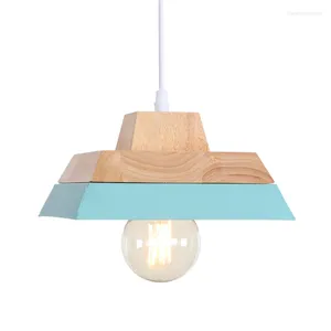 Lampes suspendues Moderne Nordic Lights Luminaire Bois Fer Carré Abat-Jour LED Salle À Manger Éclairage Intérieur Hanglamp Luminaire Suspension