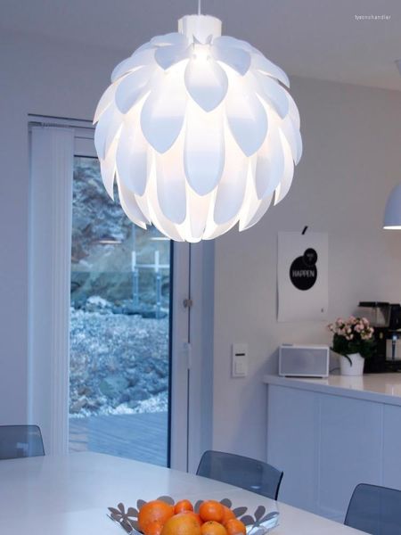 Lampes suspendues nordique et lanternes Simple design moderne chambre étude salon lampe personnalité pétale fruits lustre