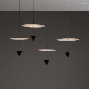 Hanglampen Noordse creatieve vliegende schotel LED -lichten Zwart aluminium Hanglamp café Store Restaurant plafond kroonluchter kunstgluster