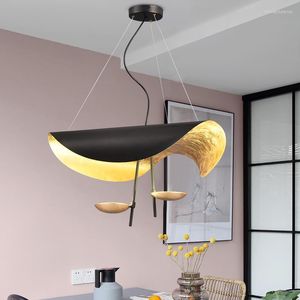 Lampes suspendues Nordic Flying Saucer Manta Lampe Industrielle Rétro Blanc Noir Suspensions Pour Salon Chambre Led Éclairage Intérieur