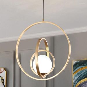 Hanglampen Noordelijke hangende lamp LED Gold Ring Suspensie Licht voor bedglas in het bed. Bol eetkamer