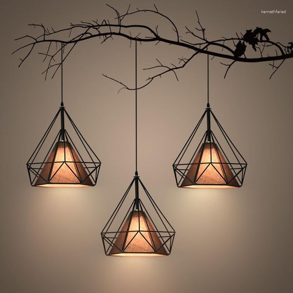 Lampes suspendues Nordic Iron Art Diamond Pyramid Light Bar Restaurant Salle à manger Droplight E27