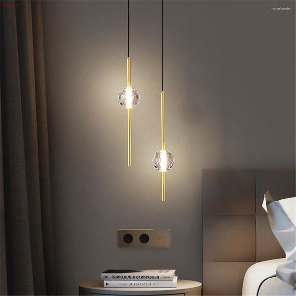 Lampes suspendues Nordic Luxe Tube d'or Boule de cristal LED Lumières Villa El Chambre Chevet Suspension Luminaire Design Loft Deor Lustre