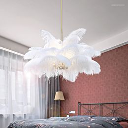 Hanglampen Noordelijke luxe LED -lichten Moderne witte struisvogel veerlamp slaapkamer woonkamer huis indoor verlichting glans