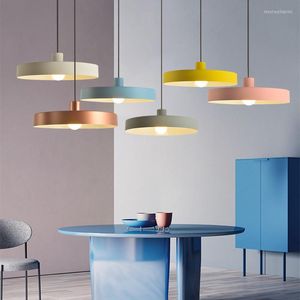 Lampes suspendues Nordic Macaron Restaurant Lustre Lumière De Luxe Lampe À LED Simple Bar Table Chambre Étude Disque
