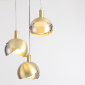 Pendants lampes nordiques minimalistes gold plaqués simples couches salon lampe de la lampe fumée en verre gris de restaurant LED suspendant suspendu