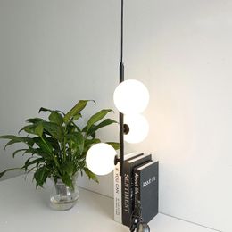Hanglampen Scandinavische moderne glazen bol LED-verlichting Messing/zwart Slaapkamer Nachtkastje Hanglamp voor woonkamer Home Decor Verlichtingsarmatuur