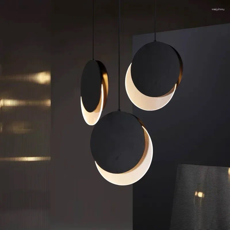Lámparas colgantes Nordic Star Moon LED Araña Moderna Creativa Hogar Sala de estar Dormitorio Eclipse Arte Minimalista Colgante Lustre Luces