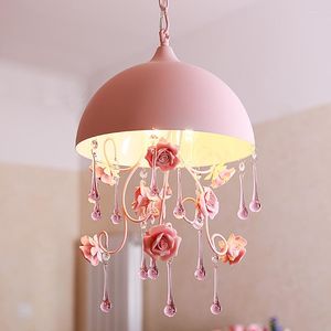 Lampes suspendues Lumières semi-circulaires Rose Campagne Style pastoral Céramique Rose Fleur Escaliers Princesse Chambre Lampe ZA FG468