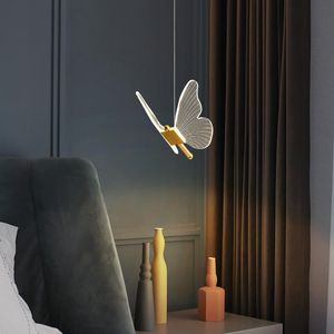 Lámparas colgantes Lámpara de noche simple Mariposa Sala de estar Comedor Dormitorio Escalera LED Araña decorativa Colgante