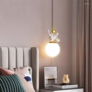 Lampes suspendues Torche Nordic LED Astronaute Lustre Lumières Enfants Bébé Garçon Chambre Pendentif Suspensions Luminaire Lustre Décor À La Maison