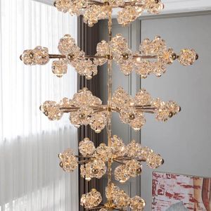 Lampes suspendues Villa Loft à plusieurs étages Appartement composé Escaliers K9 Lustre en cristal Salon Lobby Fleurs de luxe