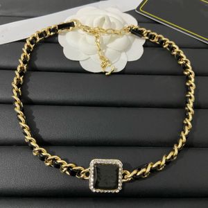 Pendentif colliers de luxe nouveau collier de perles de créateur boucles d'oreilles en alliage d'or cadeaux de fiançailles de mariage bijoux de série de mode