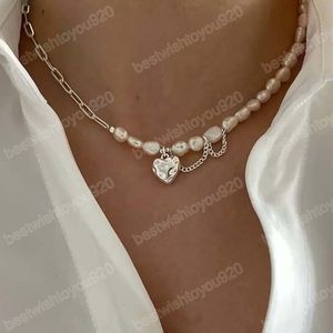 Collier pendentif pour femmes, chaîne asymétrique élégante, tendance, colliers de perles, cœur d'amour lisse, bijoux de mariée, cadeaux d'amoureux