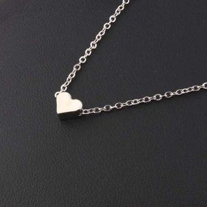 Pendant Necklace Tendance petit coeur court pendentif collier femmes plaqué or chaîne amant dame fille cadeaux Bijoux magnifiquement chaîne colliers