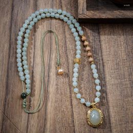 Colliers pendentif 0,5 chaîne de clavicule en jade Hetian assortie: la perle de sandale est aussi chaude que l'eau douce et bonne pour élever les gens