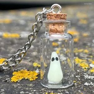 Hangerkettingen 1 stuks Glow In The Dark Adopteer een spookketting Leuk Halloween-sieraden Huisdier