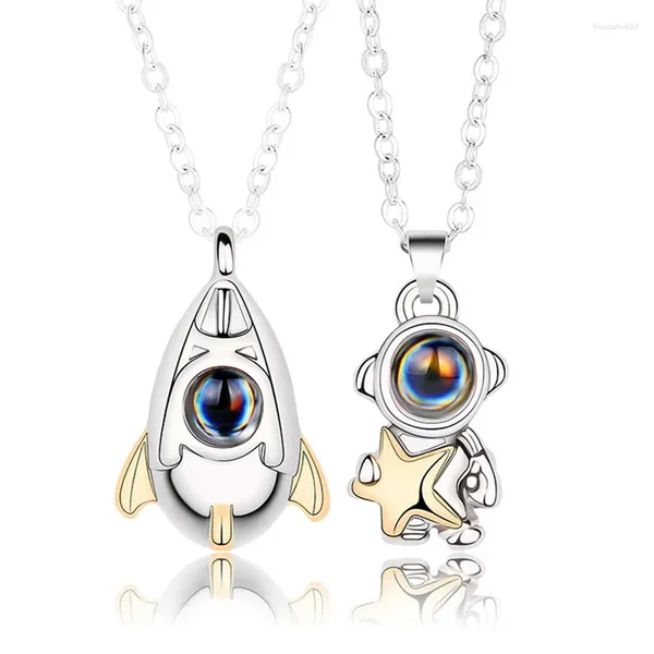 Pendentif Colliers 100 Langue Avion Astronaute Couple pour hommes et femmes Clavicule Chaîne Cadeaux de la Saint-Valentin Amis