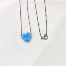 Colliers pendants 10 mm Blanc Blue Rose Heart Chain Opal 925 Collier en argent sterling
