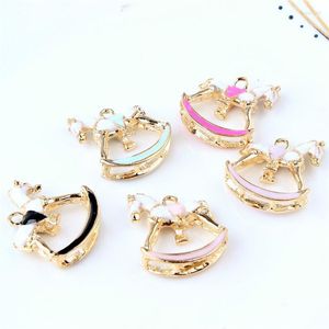 Collares pendientes 10 Unids / lote Color Oro Metal Gota de Aceite Forma de Caballo Encantos Esmalte Folating Carrusel Para DIY Pulsera Collar Colgante Elle22