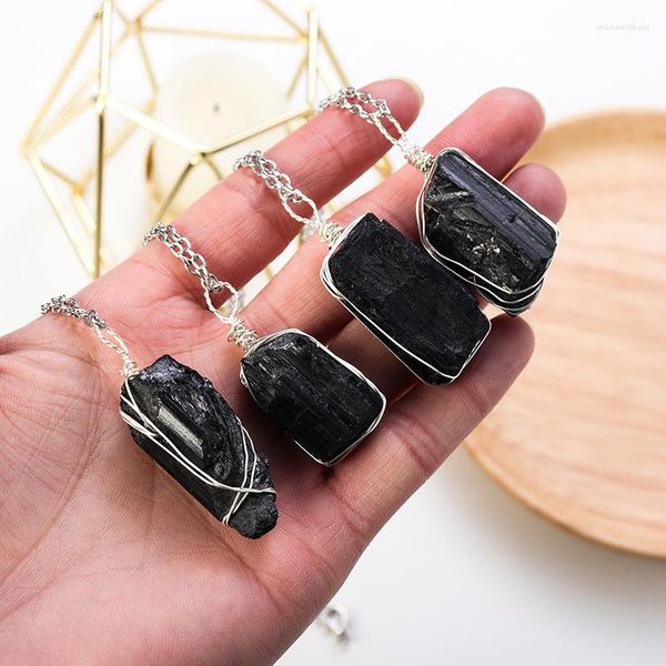 Pendentif Colliers 10pcs Naturel Brut Brut Pierre Tourmaline Orw Noir Quartz Cristal Collier Pour Femmes Hommes